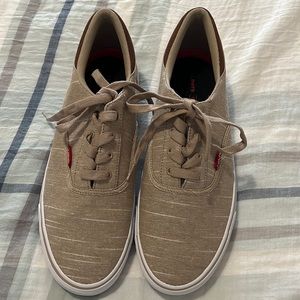 NWOT Men’s Levi Shoes- Ethan